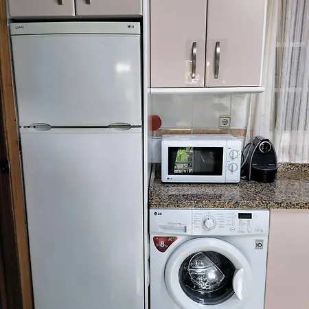 Vakantiehuis Junto Al Metro Del Centro De Sevilla! 