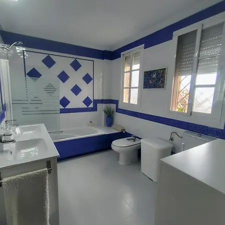 Holiday home Junto Al Metro Del Centro De Sevilla! 